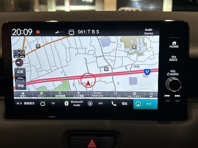 ヴェゼル ｅ：ＨＥＶ　Ｚ　ホンダセンシング　純正ナビ　バックカメラ　パワーバックドア　レーダークルーズコントロール　ＬＥＤ　ハーフレザーシート　シートヒーター　純正アルミ　ブラインドスポットモニター　ワイヤレス充電　純正ＥＴＣ（4枚目）