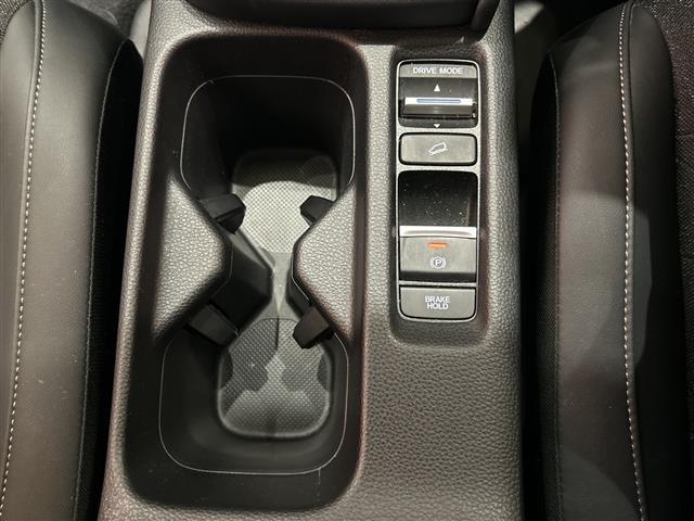 ヴェゼル ｅ：ＨＥＶ　Ｚ　ホンダセンシング　純正ナビ　バックカメラ　パワーバックドア　レーダークルーズコントロール　ＬＥＤ　ハーフレザーシート　シートヒーター　純正アルミ　ブラインドスポットモニター　ワイヤレス充電　純正ＥＴＣ（10枚目）