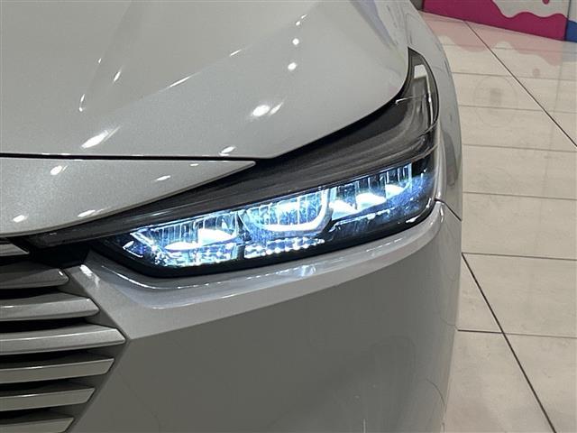 ヴェゼル ｅ：ＨＥＶ　Ｚ　ホンダセンシング　純正ナビ　バックカメラ　パワーバックドア　レーダークルーズコントロール　ＬＥＤ　ハーフレザーシート　シートヒーター　純正アルミ　ブラインドスポットモニター　ワイヤレス充電　純正ＥＴＣ（24枚目）