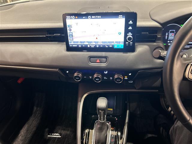 ヴェゼル ｅ：ＨＥＶ　Ｚ　ホンダセンシング　純正ナビ　バックカメラ　パワーバックドア　レーダークルーズコントロール　ＬＥＤ　ハーフレザーシート　シートヒーター　純正アルミ　ブラインドスポットモニター　ワイヤレス充電　純正ＥＴＣ（29枚目）