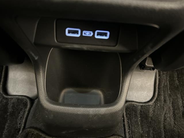 ヴェゼル ｅ：ＨＥＶ　Ｚ　ホンダセンシング　純正ナビ　バックカメラ　パワーバックドア　レーダークルーズコントロール　ＬＥＤ　ハーフレザーシート　シートヒーター　純正アルミ　ブラインドスポットモニター　ワイヤレス充電　純正ＥＴＣ（37枚目）