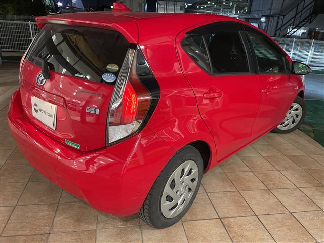 アクア Ｓ　トヨタセーフティーセンス　純正メモリナビ（ＣＤ／ＢＴ／フルセグ）　バックカメラ　ＨＩＤオートライト　シートヒーター　ステアリングスイッチ（14枚目）