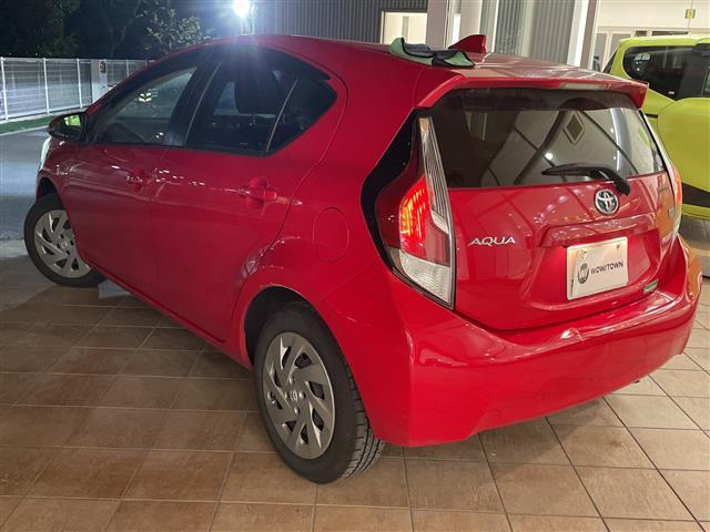 アクア Ｓ　トヨタセーフティーセンス　純正メモリナビ（ＣＤ／ＢＴ／フルセグ）　バックカメラ　ＨＩＤオートライト　シートヒーター　ステアリングスイッチ（19枚目）