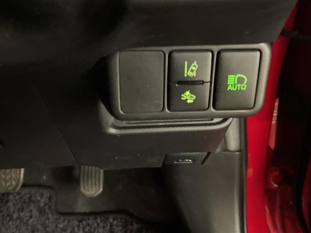 アクア Ｓ　トヨタセーフティーセンス　純正メモリナビ（ＣＤ／ＢＴ／フルセグ）　バックカメラ　ＨＩＤオートライト　シートヒーター　ステアリングスイッチ（23枚目）