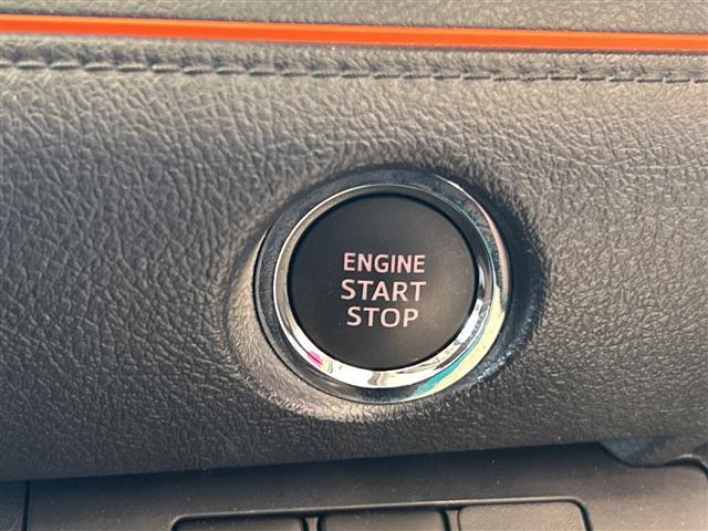 シエンタ G クエロ トヨタセーフティーセンス 純正ナビ パノラミックビューモニター 両側パワースライドドア LEDオートライト ハーフレザーシート シートヒーター 純正15インチアルミ ステアリングヒーター ETC 禁煙(7枚目)