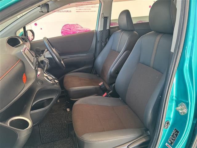 シエンタ G クエロ トヨタセーフティーセンス 純正ナビ パノラミックビューモニター 両側パワースライドドア LEDオートライト ハーフレザーシート シートヒーター 純正15インチアルミ ステアリングヒーター ETC 禁煙(12枚目)