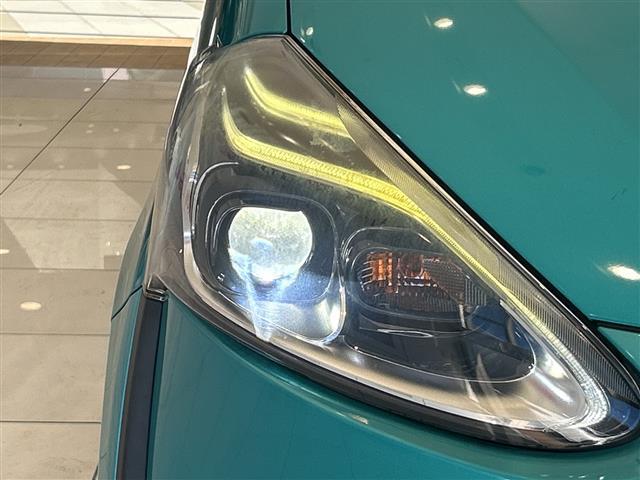 シエンタ G クエロ トヨタセーフティーセンス 純正ナビ パノラミックビューモニター 両側パワースライドドア LEDオートライト ハーフレザーシート シートヒーター 純正15インチアルミ ステアリングヒーター ETC 禁煙(16枚目)
