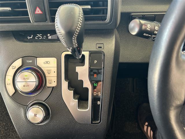 シエンタ G クエロ トヨタセーフティーセンス 純正ナビ パノラミックビューモニター 両側パワースライドドア LEDオートライト ハーフレザーシート シートヒーター 純正15インチアルミ ステアリングヒーター ETC 禁煙(27枚目)