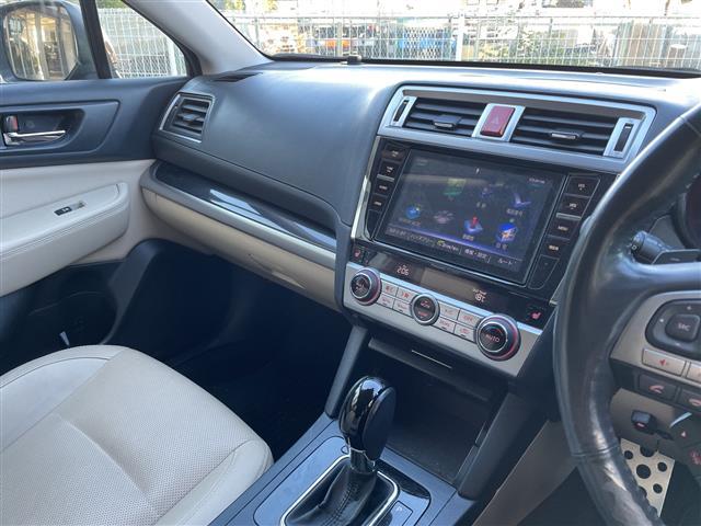 レガシィアウトバック リミテッド アイサイト サンルーフ 純正8インチナビ フルセグTV バックカメラ パワーバックドア レーダークルーズコントロール LED レザーシート パワーシート シートヒーター ETC 禁煙車(9枚目)