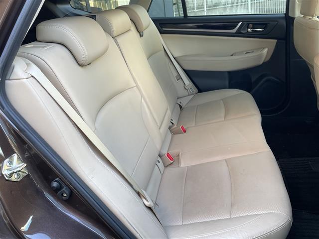 レガシィアウトバック リミテッド アイサイト サンルーフ 純正8インチナビ フルセグTV バックカメラ パワーバックドア レーダークルーズコントロール LED レザーシート パワーシート シートヒーター ETC 禁煙車(13枚目)