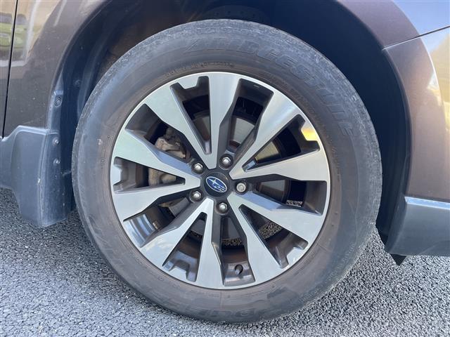 レガシィアウトバック リミテッド アイサイト サンルーフ 純正8インチナビ フルセグTV バックカメラ パワーバックドア レーダークルーズコントロール LED レザーシート パワーシート シートヒーター ETC 禁煙車(17枚目)