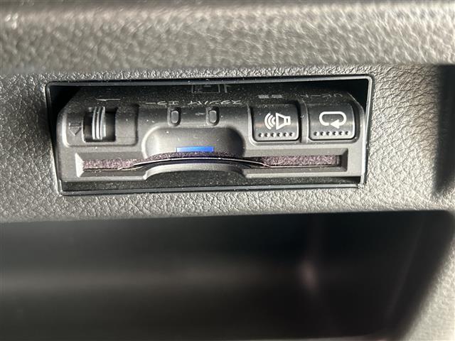 スペーシアギア ハイブリッドＸＺ　デュアルカメラブレーキサポート　社外ＳＤナビ　全方位カメラ　両側パワースライドドア　ＬＥＤオートライト　シートヒーター　ステアリングスイッチ　コーナーセンサー　２列目サンシェード　スマートキー（7枚目）