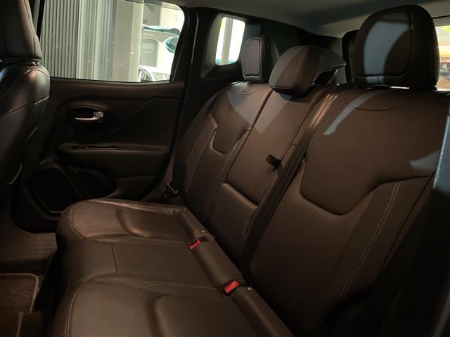 ジープ・レネゲード リミテッド　サンルーフ　純正ナビ　フルセグＴＶ　バックカメラ　クルーズコントロール　ＬＥＤ　レザーシート　パワーシート　シートヒーター　ステアリングヒーター　純正１７インチＡＷ　プッシュスタート　ＥＴＣ　禁煙車（14枚目）