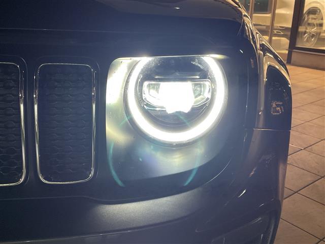 ジープ・レネゲード リミテッド　サンルーフ　純正ナビ　フルセグＴＶ　バックカメラ　クルーズコントロール　ＬＥＤ　レザーシート　パワーシート　シートヒーター　ステアリングヒーター　純正１７インチＡＷ　プッシュスタート　ＥＴＣ　禁煙車（24枚目）