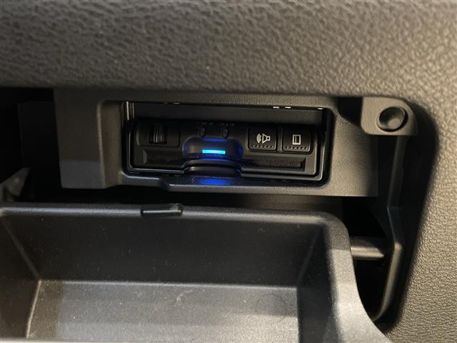 セレナ ハイウェイスター VセレクションII プロパイロット 純正ナビ フルセグTV アラウンドビューモニター フリップダウンモニター 両側パワースライドドア LED インテリジェントルームミラー Pスタート ETC 禁煙車(4枚目)