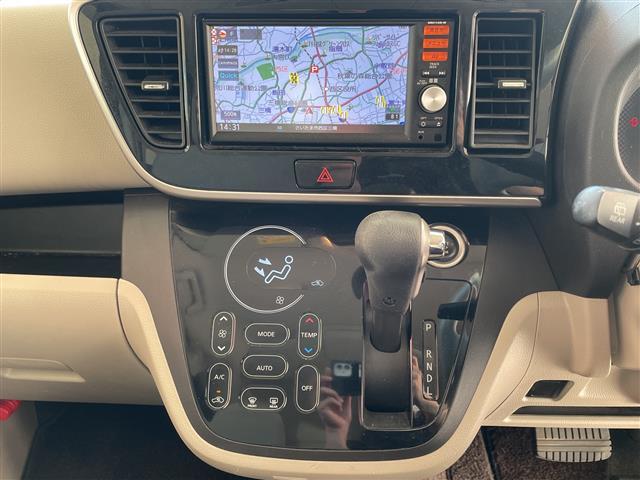 デイズルークス X Vセレクション+セーフティII 純正ナビ ワンセグTV アラウンドビューモニター 片側パワースライドドア アイドリングストップ オートエアコン プッシュスタート ETC 禁煙車(11枚目)