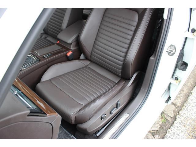 パサートヴァリアント ＴＳＩハイライン　走行８４００ｋｍ　１オーナー　禁煙車　ブラウンレザー　エコカー減税　シートヒーター　電動トランク　アダクティブクルーズ　衝突軽減　レーンキープ　バックカメラ　パークセンサー　地デジ　前後ドラレコ（25枚目）