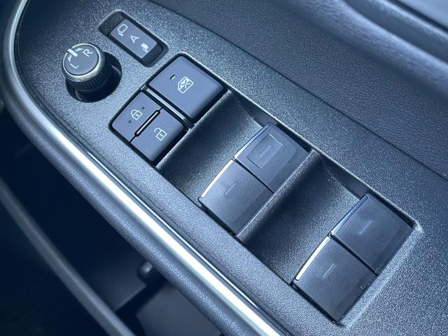 ヴォクシー ハイブリッドＳ－Ｚ　１０．５インチディスプレイオーディオＰｌｕｓ　快適利便パッケージ　Ｔｏｙｏｔａ　Ｓａｆｅｔｙ　Ｓｅｎｓｅ　プリクラッシュセーフティシステム　レーンディパーチャーアラート　オートマチックハイビー（14枚目）