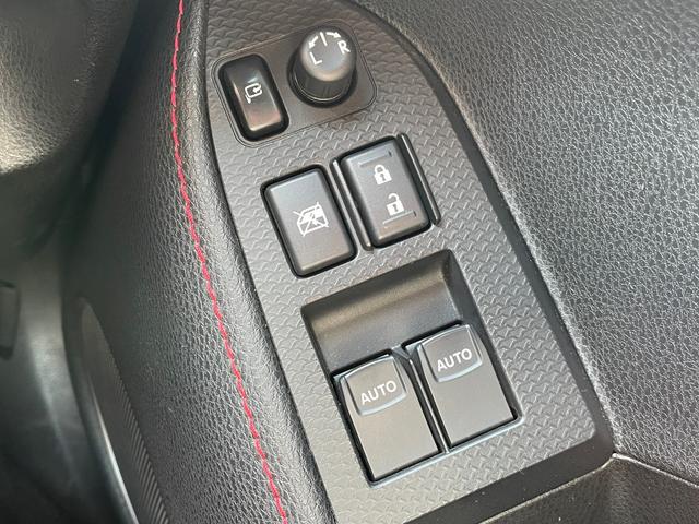 ８６ ＧＴ　６ＭＴ　ＴＲＤエアロ　ＴＲＤマフラー　純正ＳＤナビ　バックカメラ　スマートキー　純正１７インチアルミホイール　純正キセノンヘッドライト　フォグランプ　純正ドライブレコーダー　ＥＴＣ　ドアバイザー（16枚目）