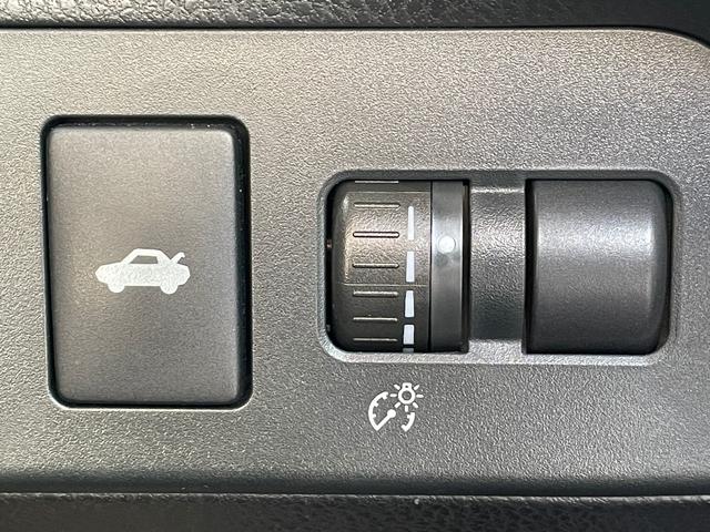８６ ＧＴ　６ＭＴ　ＴＲＤエアロ　ＴＲＤマフラー　純正ＳＤナビ　バックカメラ　スマートキー　純正１７インチアルミホイール　純正キセノンヘッドライト　フォグランプ　純正ドライブレコーダー　ＥＴＣ　ドアバイザー（19枚目）