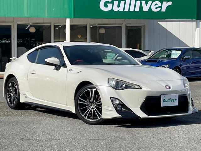 ８６ ＧＴ　６ＭＴ　ＴＲＤエアロ　ＴＲＤマフラー　純正ＳＤナビ　バックカメラ　スマートキー　純正１７インチアルミホイール　純正キセノンヘッドライト　フォグランプ　純正ドライブレコーダー　ＥＴＣ　ドアバイザー（36枚目）