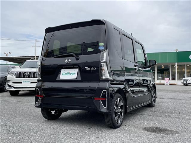 タント カスタムＸスタイルセレクション　スマートアシスト　社外ＳＤナビ　バックカメラ　両パワースライドドア　ハーフレザーシート　前席シートヒーター　スマートキー　コーナーセンサー　ＥＴＣ　純正ＬＥＤライト　フォグランプ　純正１４インチアルミ（8枚目）