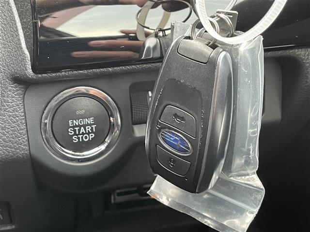 レヴォーグ 1.6STIスポーツアイサイト コンビレザーシート ダイアトーン8インチナビ アイサイトセイフティプラス STiマフラー スマートリヤビューモニター パワーシート シートヒーター スマートキー コーナーセンサー 純正18インチアルミ(15枚目)