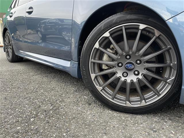 レヴォーグ 1.6STIスポーツアイサイト コンビレザーシート ダイアトーン8インチナビ アイサイトセイフティプラス STiマフラー スマートリヤビューモニター パワーシート シートヒーター スマートキー コーナーセンサー 純正18インチアルミ(30枚目)