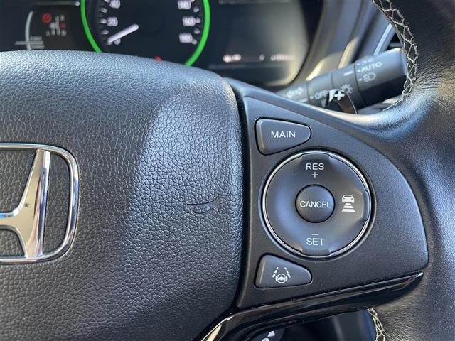 ヴェゼル ハイブリッドZ・ホンダセンシング 純正8インチSDナビ バックカメラ スマートキー ハーフレザーシート シートヒーター アダプティブクルーズコントロール 前後ドラレコ ビルトインETC パドルシフト LEDヘッドライト フォグランプ(12枚目)