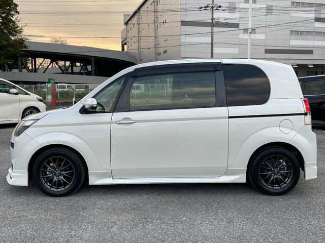 スペイド Y モデリスタエアロ 純正SDナビ バックカメラ 左パワースライドドア キーレスキー 社外ドライブレコーダー 純正キセノンヘッドライト 社外15インチアルミホイール フォグランプ ETC ドアバイザー(16枚目)