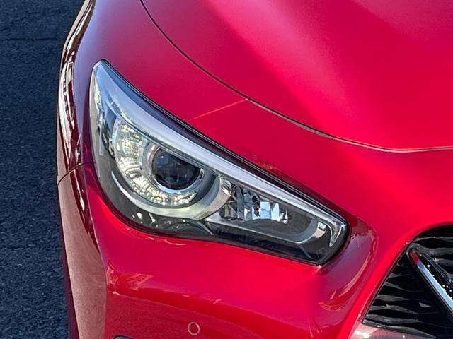 スカイライン ４００Ｒ　黒レザーシート　ＢＯＳＥサウンド　全方位運転支援システム　純正メーカーオプションナビ　エマージェンシーブレーキ　追従式クルコン　全席パワーシート　シートヒーター　全周囲カメラ　前後ドラレコ　ＥＴＣ（9枚目）