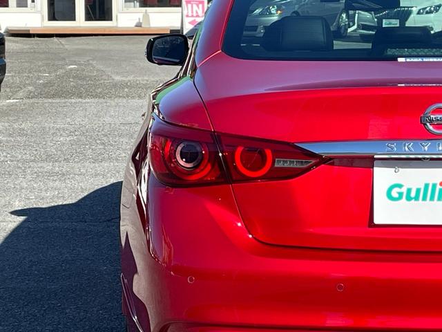 スカイライン ４００Ｒ　黒レザーシート　ＢＯＳＥサウンド　全方位運転支援システム　純正メーカーオプションナビ　エマージェンシーブレーキ　追従式クルコン　全席パワーシート　シートヒーター　全周囲カメラ　前後ドラレコ　ＥＴＣ（17枚目）