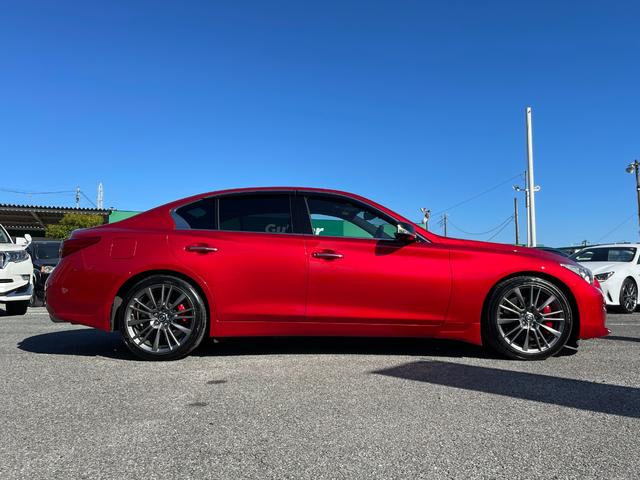 スカイライン ４００Ｒ　黒レザーシート　ＢＯＳＥサウンド　全方位運転支援システム　純正メーカーオプションナビ　エマージェンシーブレーキ　追従式クルコン　全席パワーシート　シートヒーター　全周囲カメラ　前後ドラレコ　ＥＴＣ（24枚目）