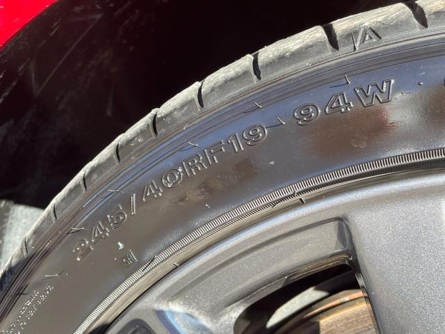 スカイライン ４００Ｒ　黒レザーシート　ＢＯＳＥサウンド　全方位運転支援システム　純正メーカーオプションナビ　エマージェンシーブレーキ　追従式クルコン　全席パワーシート　シートヒーター　全周囲カメラ　前後ドラレコ　ＥＴＣ（30枚目）