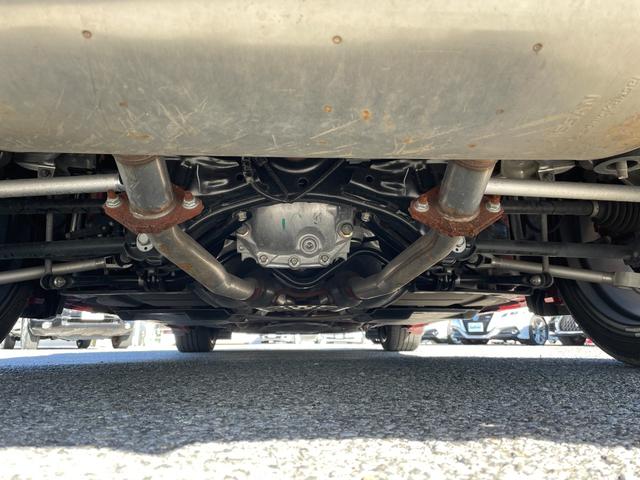 スカイライン ４００Ｒ　黒レザーシート　ＢＯＳＥサウンド　全方位運転支援システム　純正メーカーオプションナビ　エマージェンシーブレーキ　追従式クルコン　全席パワーシート　シートヒーター　全周囲カメラ　前後ドラレコ　ＥＴＣ（31枚目）