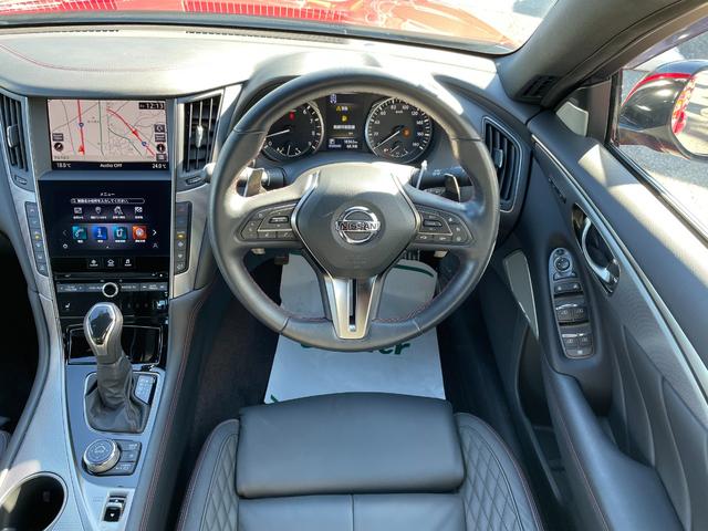 スカイライン ４００Ｒ　黒レザーシート　ＢＯＳＥサウンド　全方位運転支援システム　純正メーカーオプションナビ　エマージェンシーブレーキ　追従式クルコン　全席パワーシート　シートヒーター　全周囲カメラ　前後ドラレコ　ＥＴＣ（34枚目）