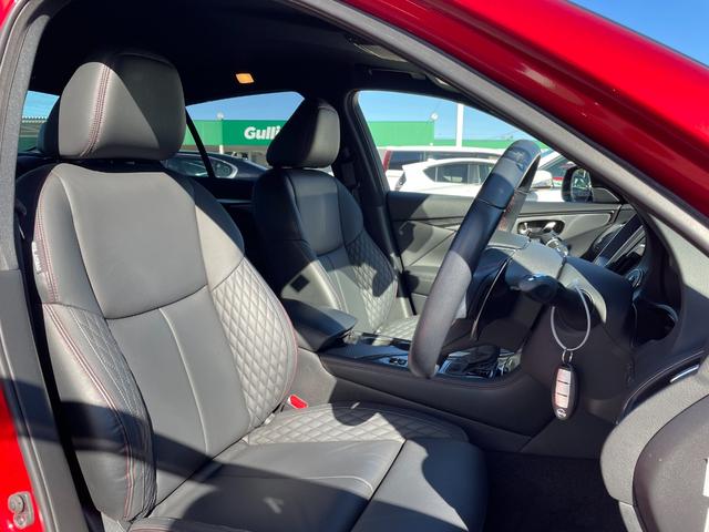 スカイライン ４００Ｒ　黒レザーシート　ＢＯＳＥサウンド　全方位運転支援システム　純正メーカーオプションナビ　エマージェンシーブレーキ　追従式クルコン　全席パワーシート　シートヒーター　全周囲カメラ　前後ドラレコ　ＥＴＣ（36枚目）