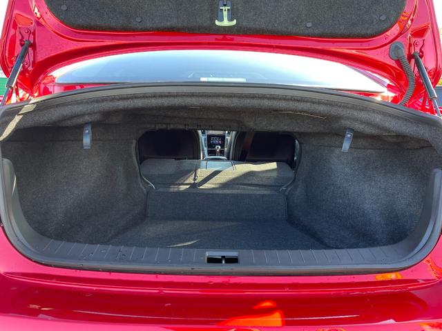 スカイライン ４００Ｒ　黒レザーシート　ＢＯＳＥサウンド　全方位運転支援システム　純正メーカーオプションナビ　エマージェンシーブレーキ　追従式クルコン　全席パワーシート　シートヒーター　全周囲カメラ　前後ドラレコ　ＥＴＣ（43枚目）