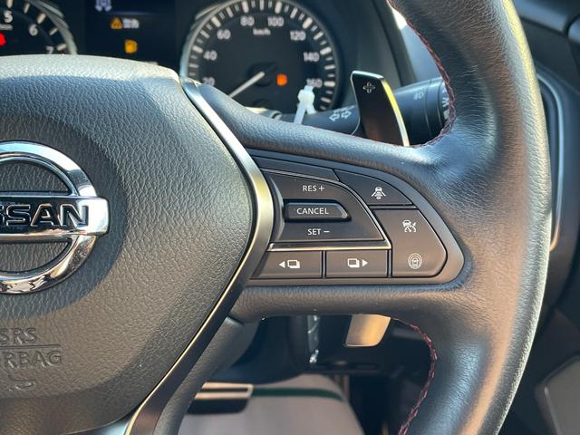 スカイライン ４００Ｒ　黒レザーシート　ＢＯＳＥサウンド　全方位運転支援システム　純正メーカーオプションナビ　エマージェンシーブレーキ　追従式クルコン　全席パワーシート　シートヒーター　全周囲カメラ　前後ドラレコ　ＥＴＣ（50枚目）