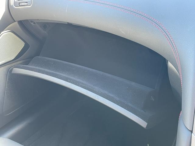 スカイライン ４００Ｒ　黒レザーシート　ＢＯＳＥサウンド　全方位運転支援システム　純正メーカーオプションナビ　エマージェンシーブレーキ　追従式クルコン　全席パワーシート　シートヒーター　全周囲カメラ　前後ドラレコ　ＥＴＣ（69枚目）