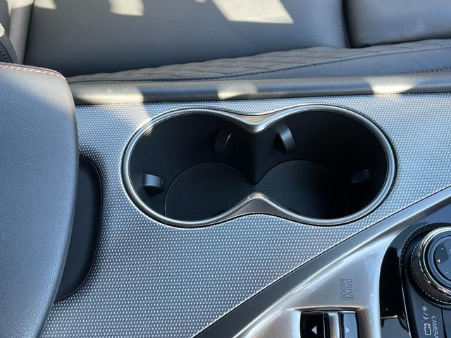 スカイライン ４００Ｒ　黒レザーシート　ＢＯＳＥサウンド　全方位運転支援システム　純正メーカーオプションナビ　エマージェンシーブレーキ　追従式クルコン　全席パワーシート　シートヒーター　全周囲カメラ　前後ドラレコ　ＥＴＣ（72枚目）