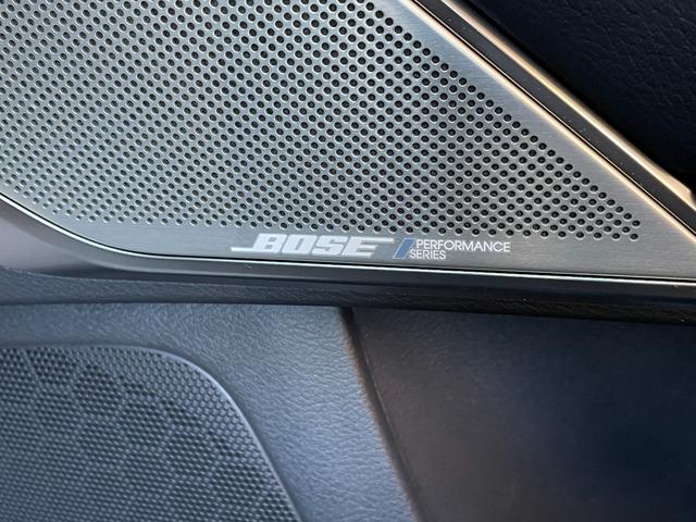 スカイライン ４００Ｒ　黒レザーシート　ＢＯＳＥサウンド　全方位運転支援システム　純正メーカーオプションナビ　エマージェンシーブレーキ　追従式クルコン　全席パワーシート　シートヒーター　全周囲カメラ　前後ドラレコ　ＥＴＣ（77枚目）