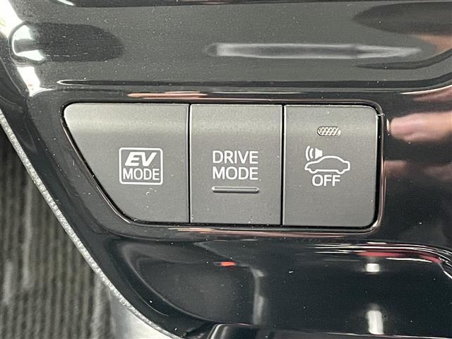 プリウス S TRDエアロ 純正9インチSDナビ バックカメラ トヨタセーフティーセンス レーダークルーズコントロール RAYS18インチアルミ 社外デジタルインナーミラー スマートキー コーナーセンサー ETC(5枚目)