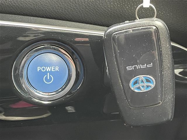 プリウス S TRDエアロ 純正9インチSDナビ バックカメラ トヨタセーフティーセンス レーダークルーズコントロール RAYS18インチアルミ 社外デジタルインナーミラー スマートキー コーナーセンサー ETC(12枚目)