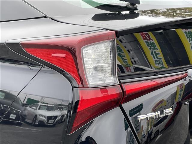 プリウス S TRDエアロ 純正9インチSDナビ バックカメラ トヨタセーフティーセンス レーダークルーズコントロール RAYS18インチアルミ 社外デジタルインナーミラー スマートキー コーナーセンサー ETC(39枚目)