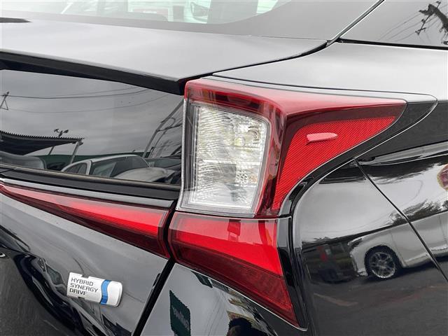 プリウス S TRDエアロ 純正9インチSDナビ バックカメラ トヨタセーフティーセンス レーダークルーズコントロール RAYS18インチアルミ 社外デジタルインナーミラー スマートキー コーナーセンサー ETC(40枚目)