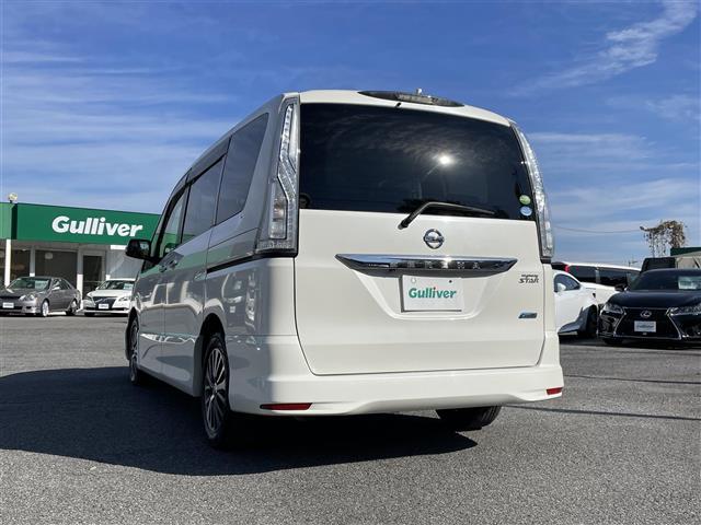 セレナ ハイウェイスター　Ｓ－ハイブリッド　エマージェンシーブレーキ　車線逸脱警報　社外ＳＤナビ　バックカメラ　両後パワースライドドア　インテリジェントキー　クルーズコントロール　純正ＬＥＤヘッドライト　フォグランプ　純正１６インチアルミ（8枚目）