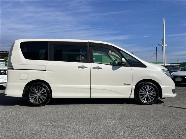 セレナ ハイウェイスター　Ｓ－ハイブリッド　エマージェンシーブレーキ　車線逸脱警報　社外ＳＤナビ　バックカメラ　両後パワースライドドア　インテリジェントキー　クルーズコントロール　純正ＬＥＤヘッドライト　フォグランプ　純正１６インチアルミ（11枚目）