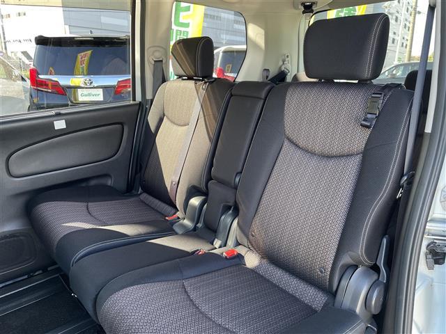 セレナ ハイウェイスター　Ｓ－ハイブリッド　エマージェンシーブレーキ　車線逸脱警報　社外ＳＤナビ　バックカメラ　両後パワースライドドア　インテリジェントキー　クルーズコントロール　純正ＬＥＤヘッドライト　フォグランプ　純正１６インチアルミ（19枚目）