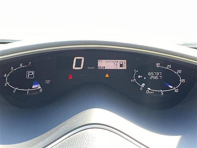 セレナ ハイウェイスター　Ｓ－ハイブリッド　エマージェンシーブレーキ　車線逸脱警報　社外ＳＤナビ　バックカメラ　両後パワースライドドア　インテリジェントキー　クルーズコントロール　純正ＬＥＤヘッドライト　フォグランプ　純正１６インチアルミ（28枚目）